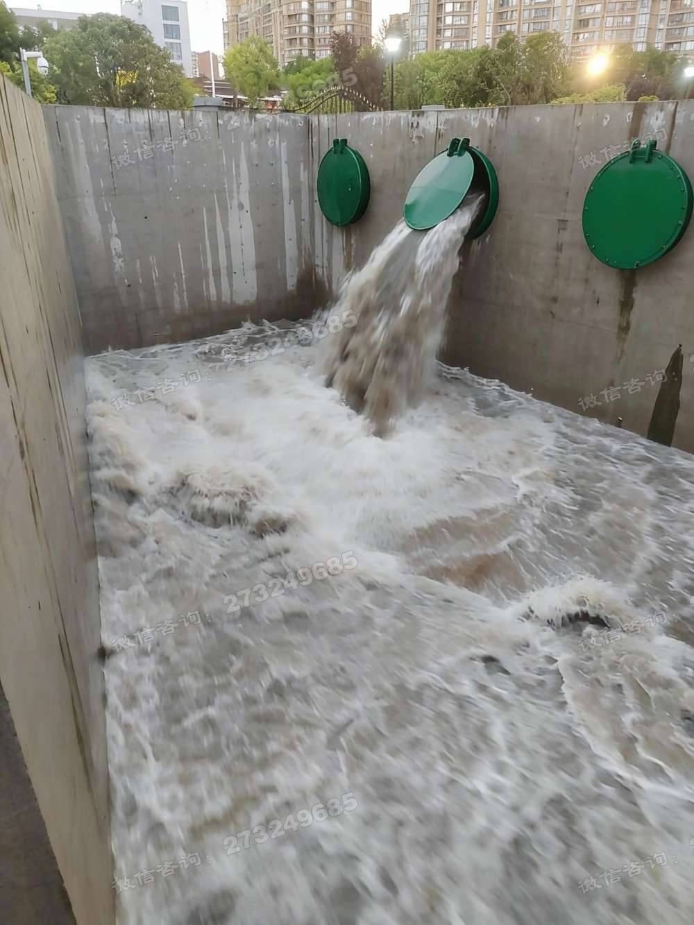 下城绿色铸铁拍门