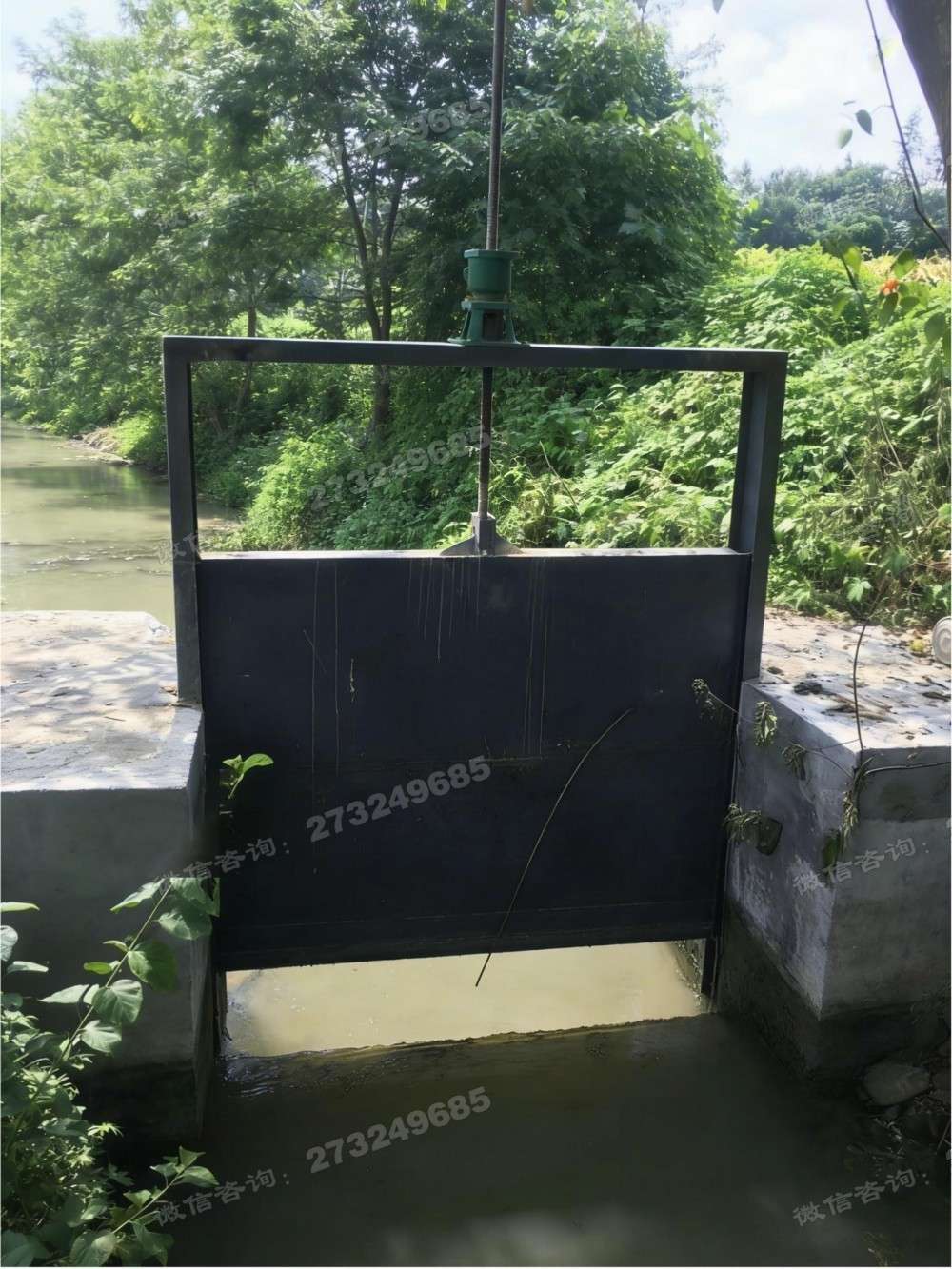 万宁灌区黑色钢制闸门