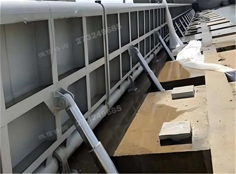 滴道灰色液压钢坝